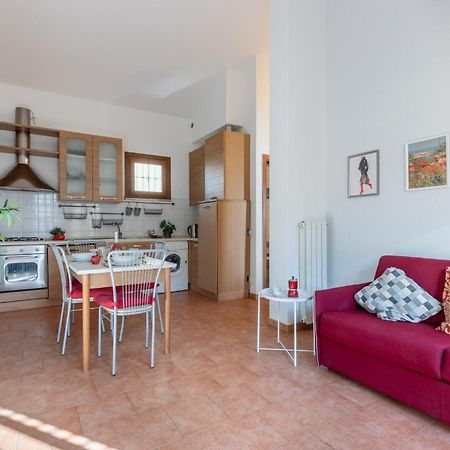 Four Shades Of Pisa Apartments Екстер'єр фото