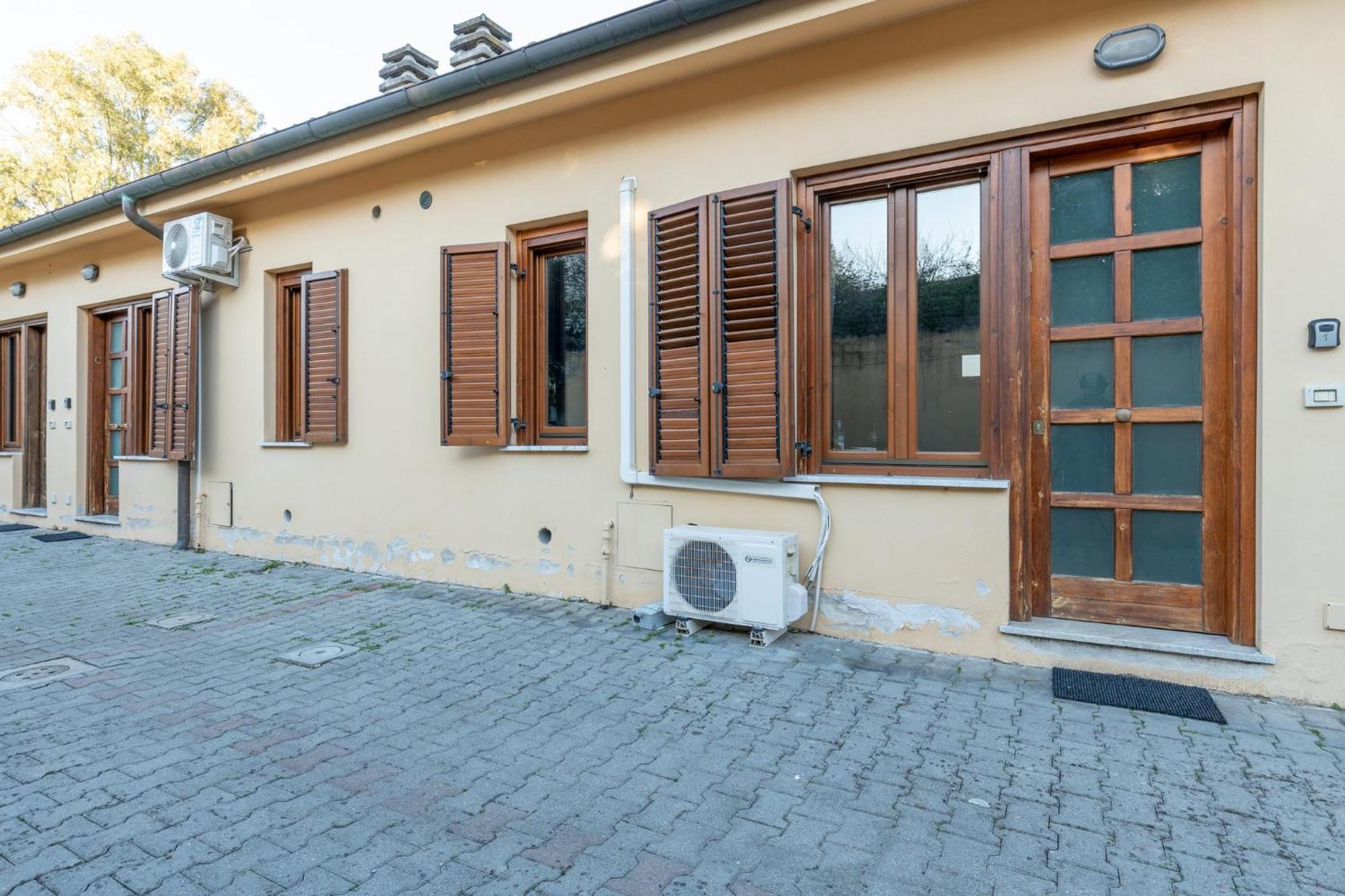 Four Shades Of Pisa Apartments Екстер'єр фото